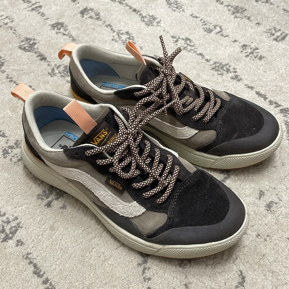 VANS UltraRange Exo Brown/Multi Size 6.5 Men’s & 8 Women’s